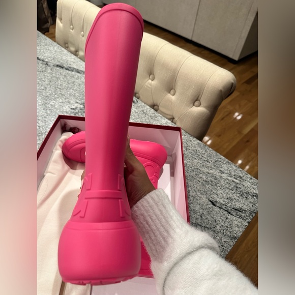 Salvatore Ferragamo designer women rain boots - Picture 2 of 4